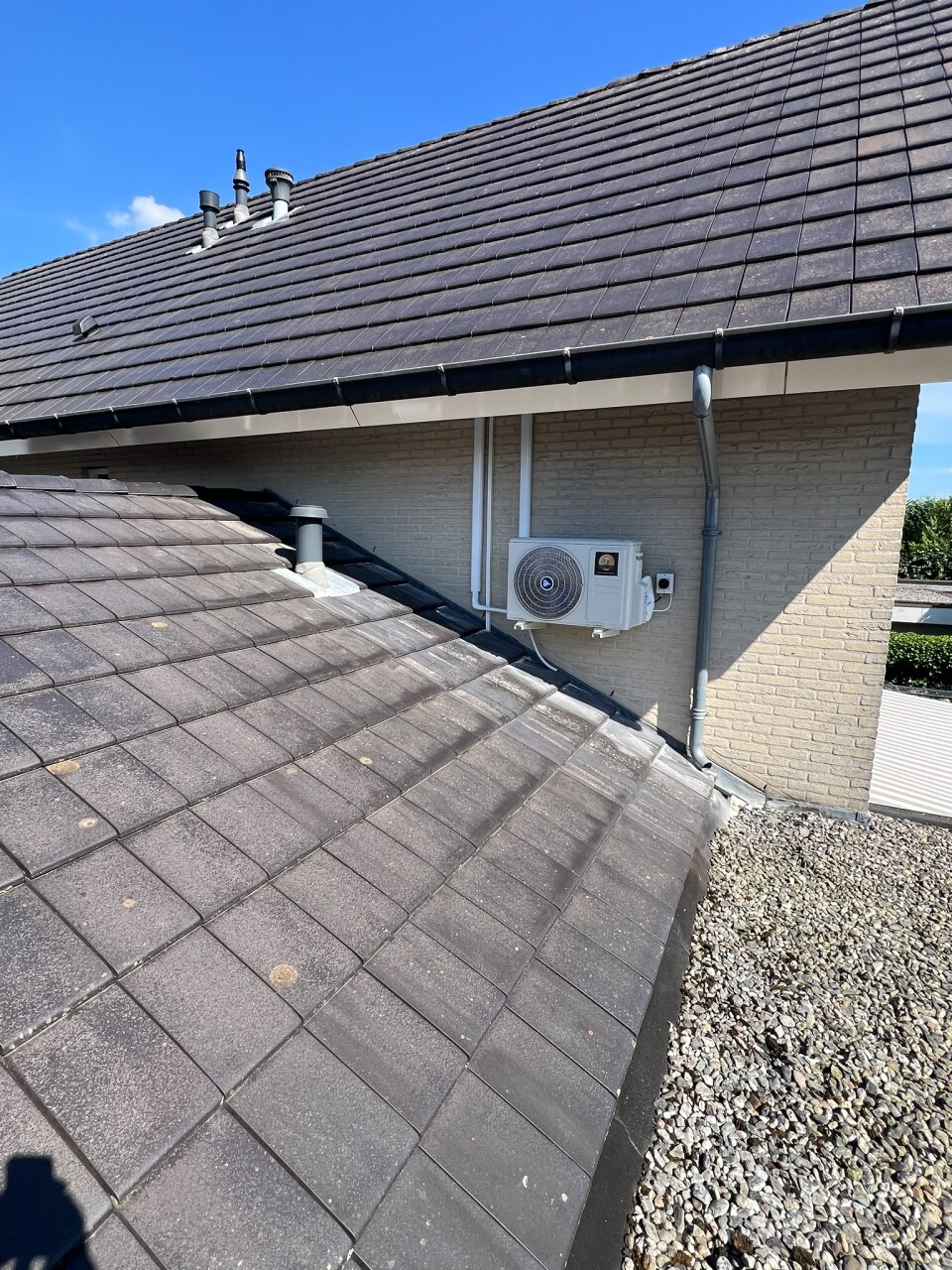 Vrijstaande woning in Geldermalsen met Midea Kaisai vloermodel airconditioning van 2,6 kW geinstallerd door Calor Clima
